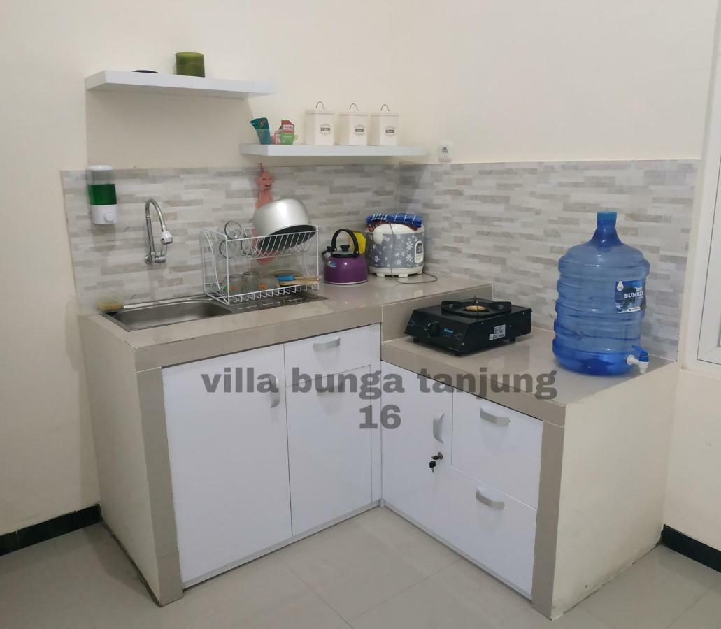 Villa Syariah Bunga Tanjung 16 巴图 外观 照片