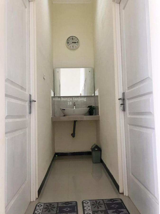 Villa Syariah Bunga Tanjung 16 巴图 外观 照片