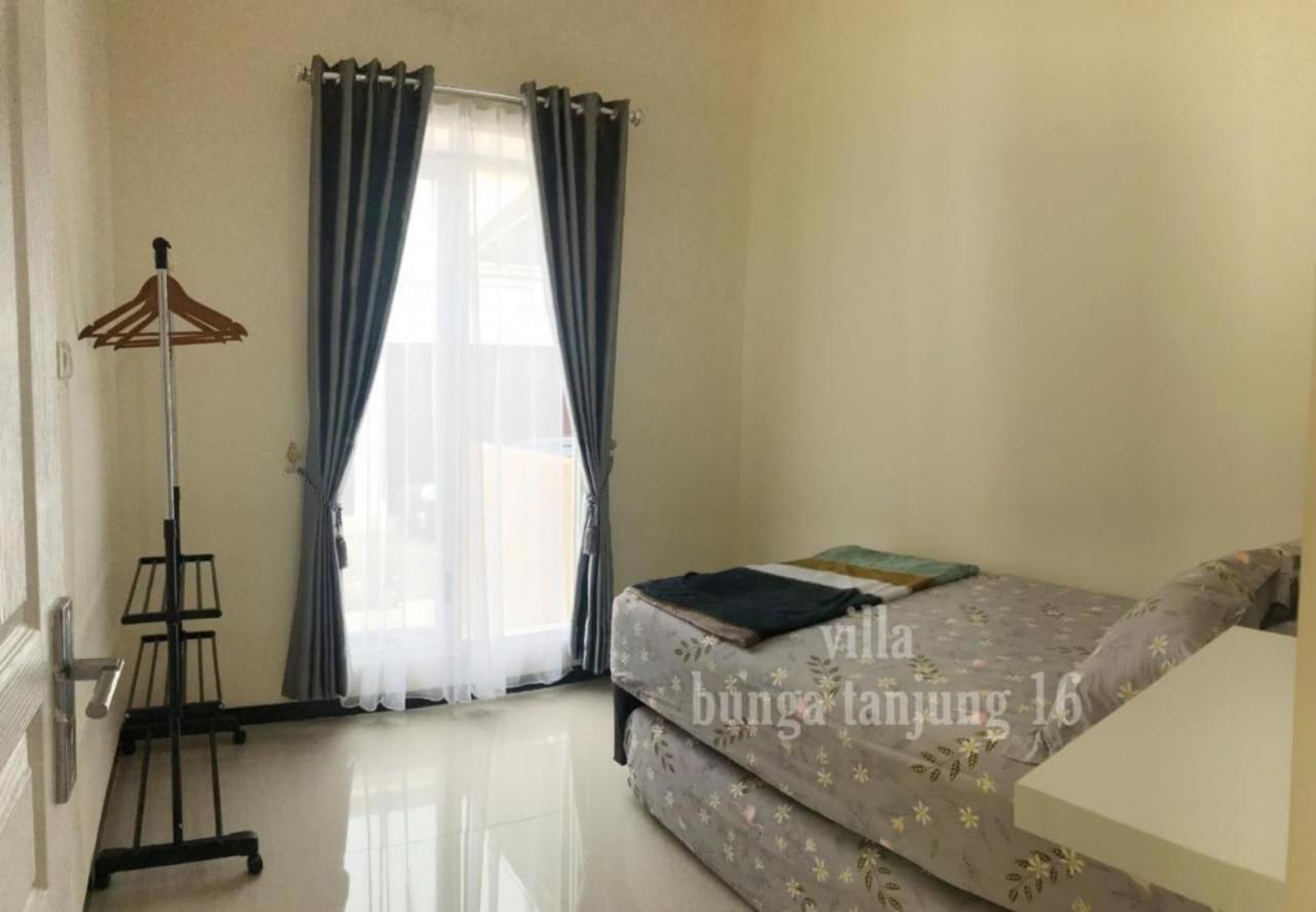 Villa Syariah Bunga Tanjung 16 巴图 外观 照片