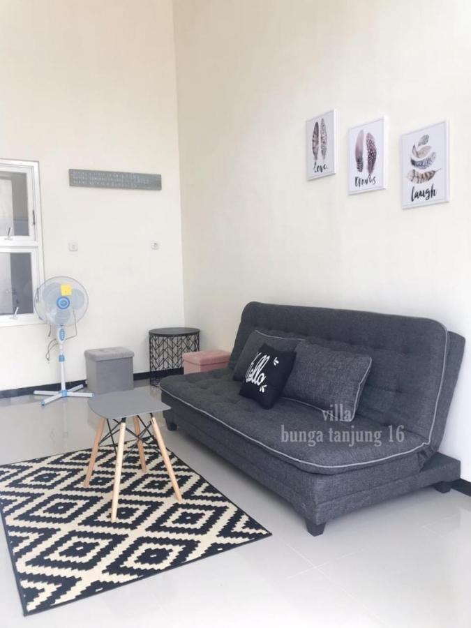 Villa Syariah Bunga Tanjung 16 巴图 外观 照片